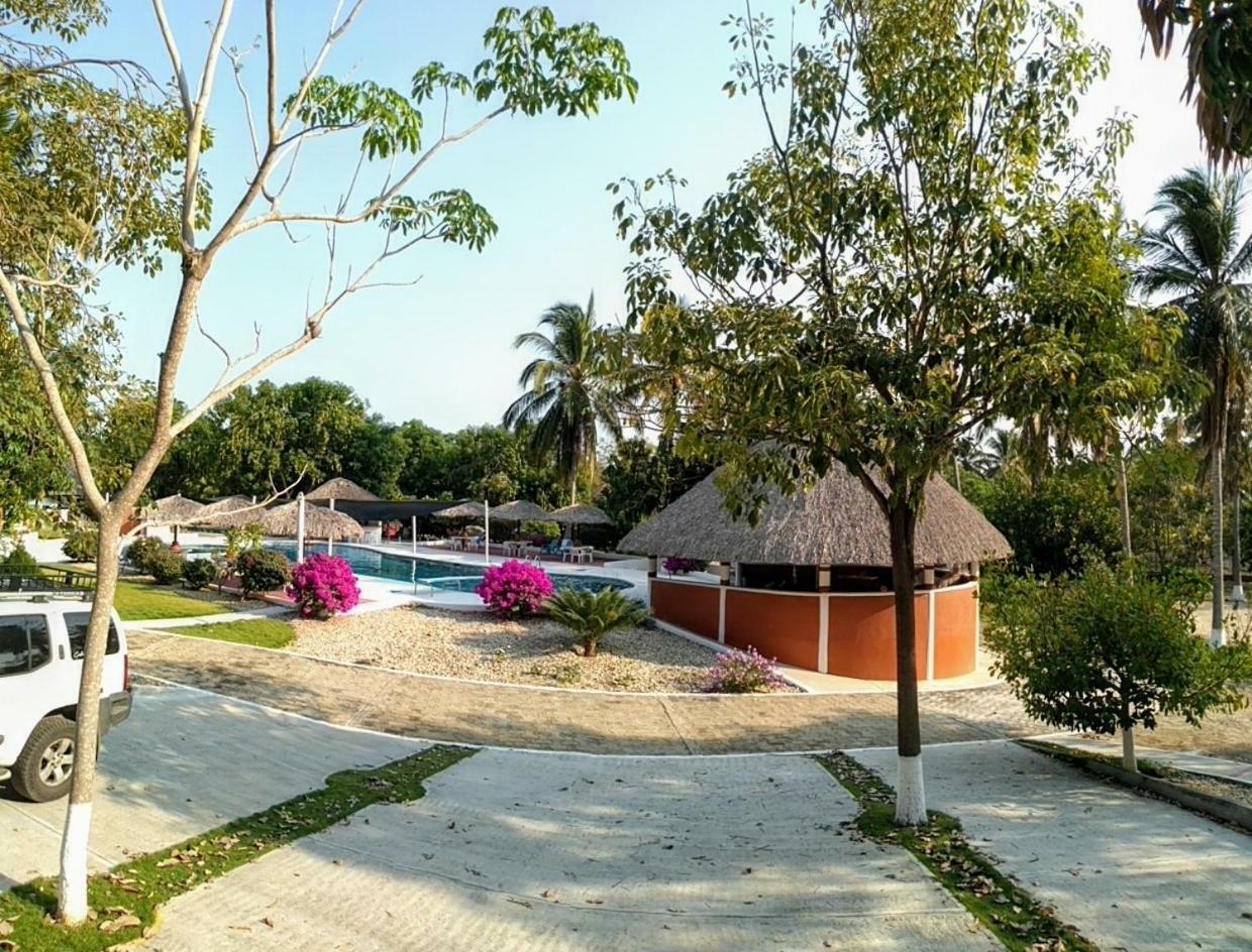 Hotel Y Club Campestre Altos Paraiso Puerto Escondido  Exteriör bild